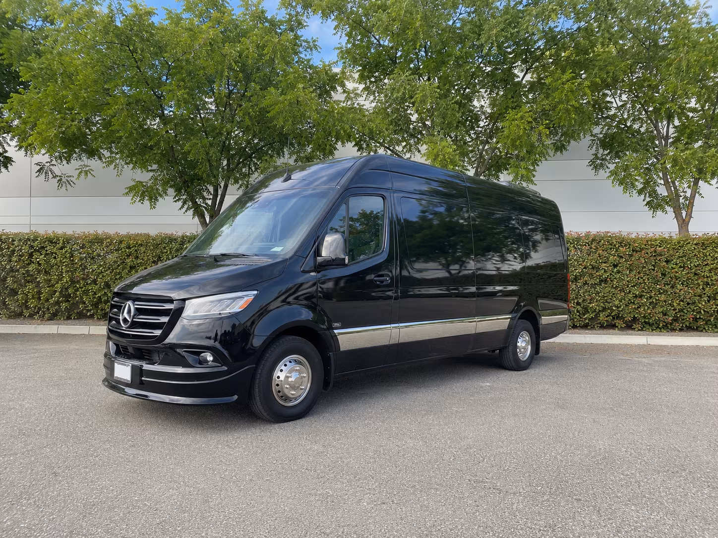 find the perfect transportation for your next airport transfer 1